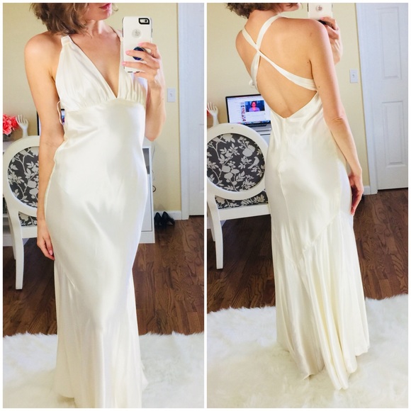 Cache Dresses & Skirts - Vintage Cache Ivory Open Back Formal Wedding Gown